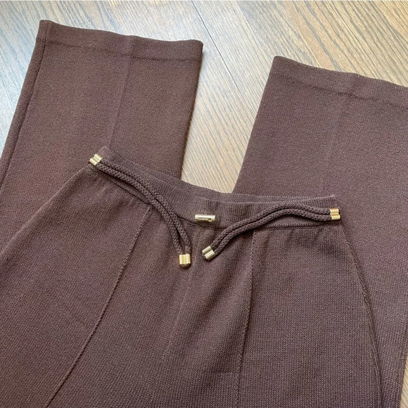 St. John Collection Santana Knit High Rise Brown Pants with gold details size 6 - Picture 3 of 12
